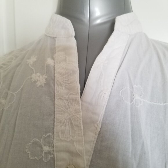 White Floral Embroidered Top - Picture 3 of 11